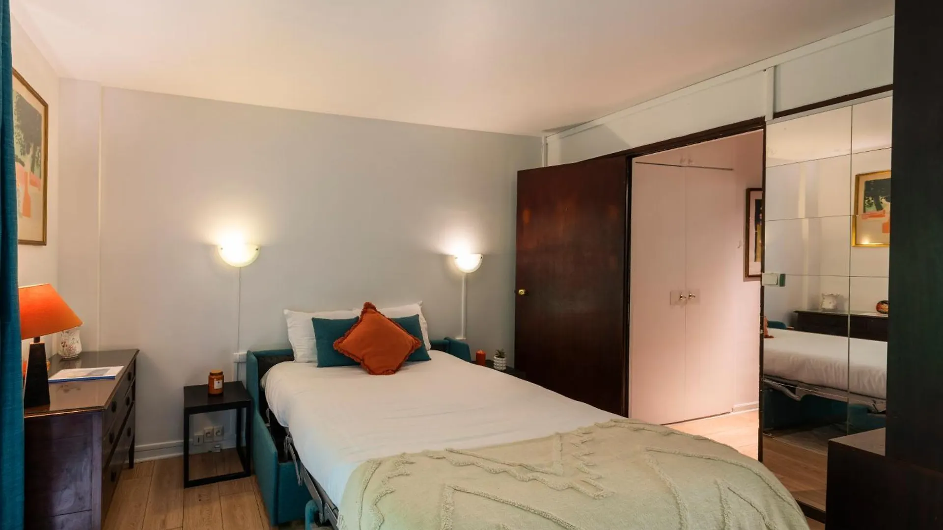 Apartment Studio A Montmartre Avec Terrasse Paris France